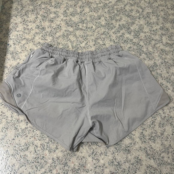 Lululemon Hotty Hot Shorts - Picture 3 of 5